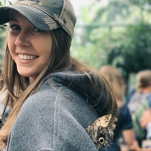 Meet your Posher, Danielle